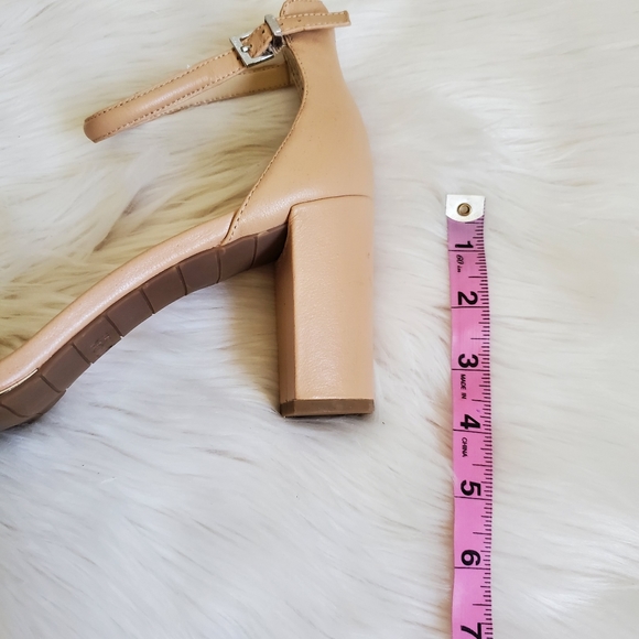 Kenneth Cole Reaction Lolita nude heels - Picture 10 of 10